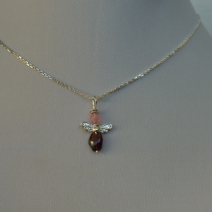 ezüst angyalka medál rózsakvarccal és gránáttal - ékszer - nyaklánc - medál - Meska.hu