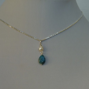 ezüstmedál gyönggyel és apatittal - ékszer - nyaklánc - medál - Meska.hu