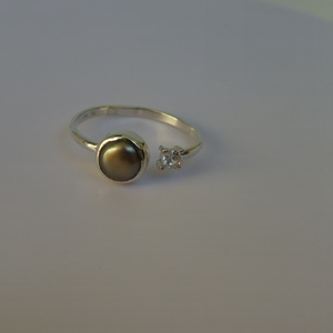 gyöngyös-cirkóniás nyitott ezüstgyűrű - ékszer - gyűrű - gyöngyös gyűrű - Meska.hu