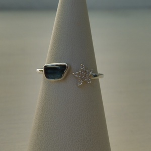 turmalinos-cirkóniás nyitott ezüstgyűrű - ékszer - gyűrű - gyöngyös gyűrű - Meska.hu