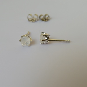 ezüst fülbevaló holdkővel - ékszer - fülbevaló - pötty fülbevaló - Meska.hu