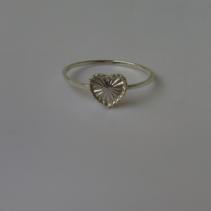 ezüst napsugaras szív gyűrű, Ékszer, Gyűrű, Vékony gyűrű, Ékszerkészítés, Ötvös, MESKA