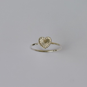 ezüst napsugaras szív gyűrű - ékszer - gyűrű - vékony gyűrű - Meska.hu