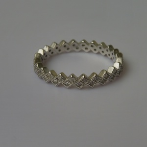 körbe köves, cirkóniás, ezüst karikagyűrű    - ékszer - gyűrű - fonódó gyűrű - Meska.hu