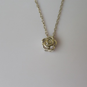 ezüst nyaklánc áttört, köves rózsával, Ékszer, Nyaklánc, Medálos nyaklánc, Ékszerkészítés, Ötvös, MESKA