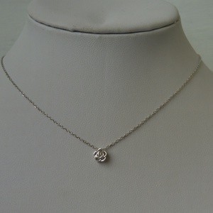 ezüst nyaklánc áttört, köves rózsával - ékszer - nyaklánc - medálos nyaklánc - Meska.hu