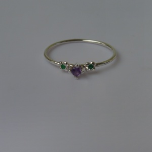 ezüstgyűrű ametiszttel és smaragdokkal - ékszer - gyűrű - szoliter gyűrű - Meska.hu