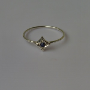 kék zafíros ezüstgyűrű csillag foglalatban - ékszer - gyűrű - vékony gyűrű - Meska.hu