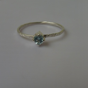 ezüstgyűrű apatittal - Meska.hu