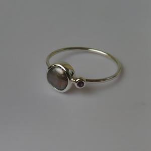 ezüstgyűrű szürke gyönggyel és ametiszttel  - Meska.hu