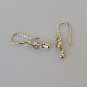 ezüst fülbevaló cirkóniával és golyóval - ékszer - fülbevaló - lógó csepp fülbevaló - Meska.hu