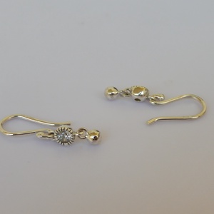 ezüst fülbevaló cirkóniával és golyóval - ékszer - fülbevaló - lógó csepp fülbevaló - Meska.hu