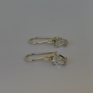 csepp cirkóniás ezüst fülbevaló - ékszer - fülbevaló - lógó fülbevaló - Meska.hu