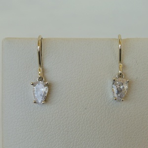 csepp cirkóniás ezüst fülbevaló - Meska.hu