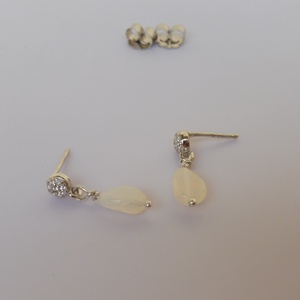 opálos cirkóniás ezüst fülbevaló - ékszer - fülbevaló - lógó fülbevaló - Meska.hu