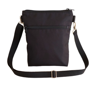 Zöld leveles Vízálló  crossbody  táska ,válltáska Sokzsebes -Valentinnap,Nőnap,Anyáknapja - táska & tok - kézitáska & válltáska - vállon átvethető táska - Meska.hu
