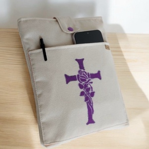 Zsebes, Kereszt Rózsával  könyvtartó tok, Tablet tok  - táska & tok - ebook & tablet tok - Meska.hu