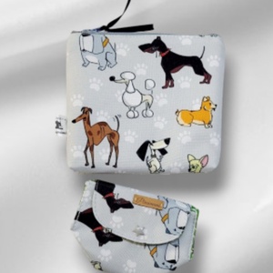 Ajándékcsomag Sok kutyus Vízálló cipzáras neszesszer, irattartó, fülhallgató tartó, Mini pénztárca - táska & tok - pénztárca & más tok - pénztárca - gyerek pénztárca - Meska.hu