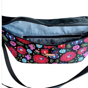 Vízálló Övtáska,Testtáska,válltáska,crossbody  Magyar hímzés mintával , belső cipzáras zsebbel - táska & tok - övtáska - Meska.hu