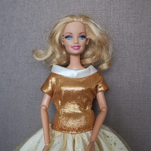 Barbie arany színű alkalmi selyem és tüll babaruha Karácsonyra!  - Meska.hu