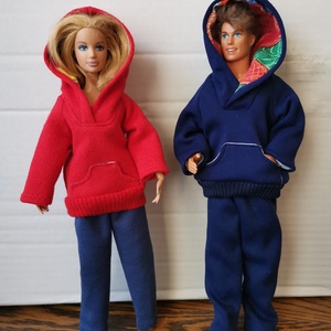 Barbie babaruha zsebes kapucnis bélelt kabát - játék & sport - baba & babaház - babaruha, babakellék - Meska.hu