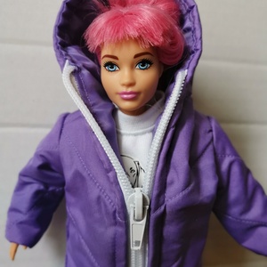 Barbie babaruha molett babára- hosszú lila színű kapucnis bélelt kabát, Játék & Sport, Baba & babaház, Babaruha, babakellék, Varrás, MESKA