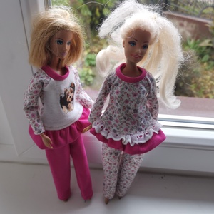 Barbie fodros aljú szabadidőruha matricás felsővel - játék & sport - baba & babaház - babaruha, babakellék - Meska.hu