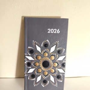 2026-os mandalás zsebnaptár szürke alappal (kézzel festve) - Meska.hu