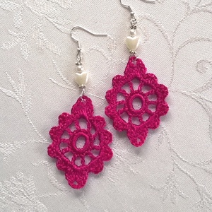 Fukszia /horgolt fülbevaló/ - ékszer - fülbevaló - lógó fülbevaló - Meska.hu