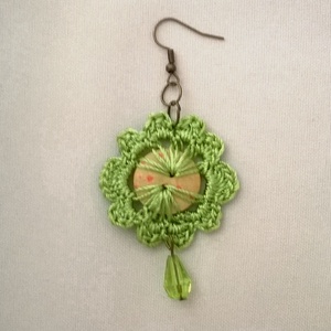 Zöldecske /horgolt fülbevaló/ - ékszer - fülbevaló - lógós kerek fülbevaló - Meska.hu