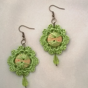 Zöldecske /horgolt fülbevaló/ - ékszer - fülbevaló - lógós kerek fülbevaló - Meska.hu