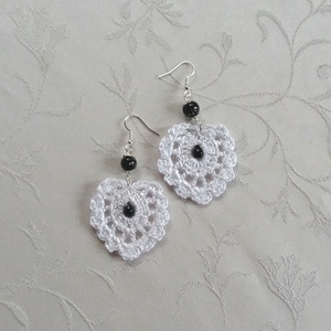 Fehér horgolt fülbevaló - ékszer - fülbevaló - lógó fülbevaló - Meska.hu