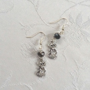 Kiscica fülbevaló - ékszer - fülbevaló - lógó fülbevaló - Meska.hu