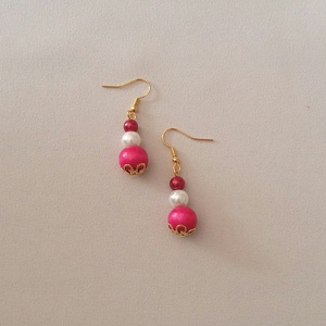 Pink és fehér gyöngyök - ékszer - fülbevaló - lógó fülbevaló - Meska.hu