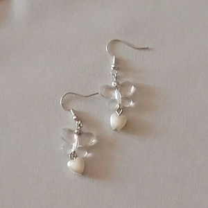 Lepike szívecskével - ékszer - fülbevaló - lógó fülbevaló - Meska.hu