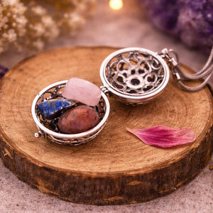 Szerelem hozó Angyalhívó - Ha még várod a szőke herceget! - ékszer - nyaklánc - medál - Meska.hu