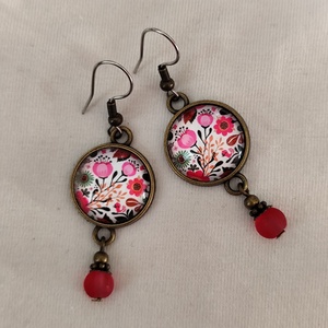 Üveglencsés fülbevaló virágokkal, antiallergén, nemesacél fémalappal, Ékszer, Fülbevaló, Lógós kerek fülbevaló, Ékszerkészítés, MESKA