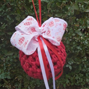 Horgolt karácsonyi függődísz, piros színű óriási méretű gömb  - karácsony - karácsonyi lakásdekoráció - karácsonyi lakásdíszek - Meska.hu