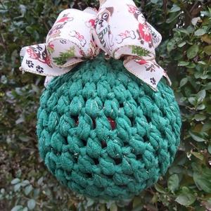 Horgolt karácsonyi függődísz, zöld színű óriási méretű gömb  - karácsony - karácsonyi lakásdekoráció - karácsonyi lakásdíszek - Meska.hu