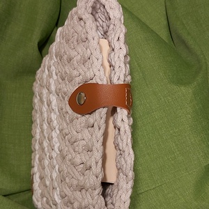 Horgolt könyvtartó, könyvtok újrahasznosított pamut zsinórfonalból, nagy könyvhöz is, patentos zárral. - könyv & zene - könyvtok - Meska.hu