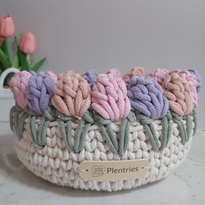 Horgolt tulipános kosár nagyméretű - Meska.hu