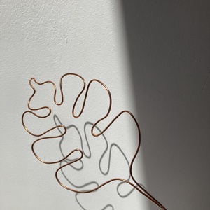 Réz monstrea körülölelő - otthon & életmód - dekoráció - virágdísz és tartó - virágtartó - Meska.hu