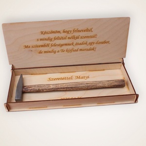 Egyedi szülőköszöntő ajándék apának esküvőre � gravírozott fa doboz kalapáccsal (PLSZ1509), Esküvő, Emlék & Ajándék, Szülőköszöntő ajándék, Gravírozás, pirográfia, Famegmunkálás, MESKA