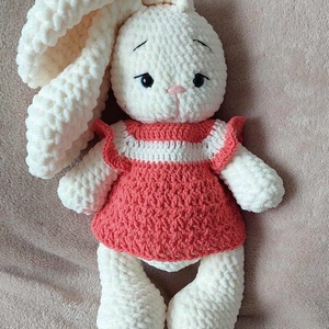 Nyuszi ruhában - 33 cm - játék & sport - plüssállat & játékfigura - nyuszi - Meska.hu