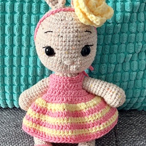 Horgolt nyuszi, levehető ruhában, Játék & Sport, Plüssállat & Játékfigura, Nyuszi, Horgolás, Varrás, MESKA