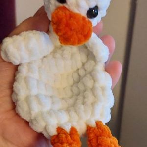 Horgolt lapos kacsa - Meska.hu