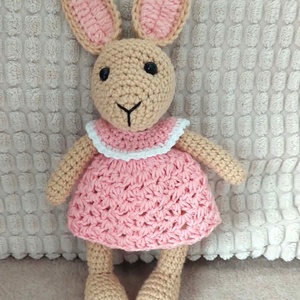 Horgolt nyuszi, ruhában, Játék & Sport, Plüssállat & Játékfigura, Nyuszi, Horgolás, Varrás, MESKA