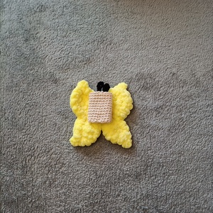 Horgolt sárga pillangó ujjbáb  - játék & sport - bábok - ujjbáb - Meska.hu