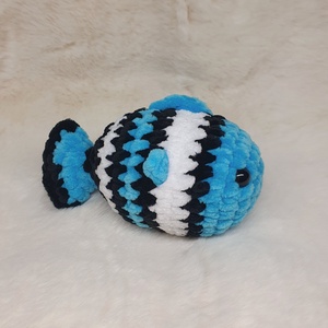 Horgolt amigurumi hal - Meska.hu