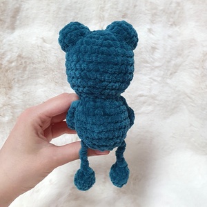 Horgolt amigurumi plüss béka szívvel - játék & sport - plüssállat & játékfigura - béka - Meska.hu